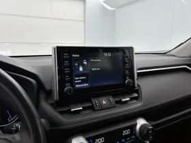 Toyota RAV4 (2021) thumbnail 7