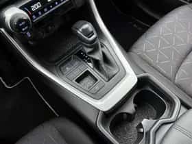 Toyota RAV4 (2021) thumbnail 10