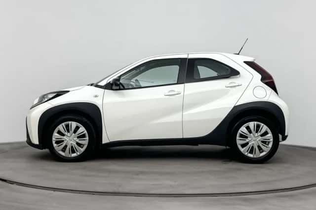 Toyota Aygo (2022) thumbnail 3