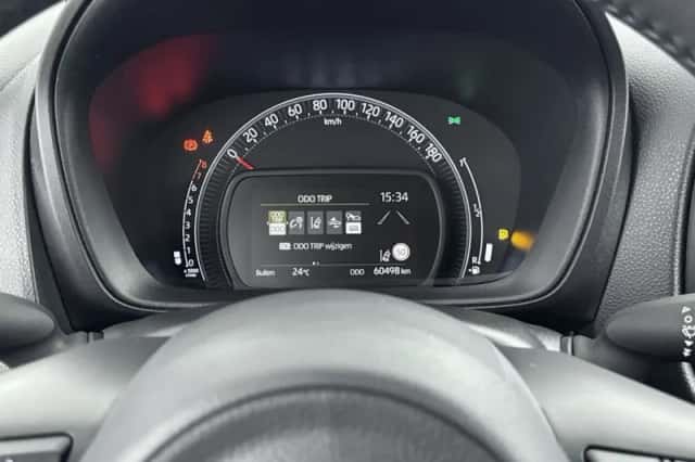 Toyota Aygo (2022) thumbnail 5