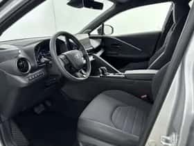 Toyota C-HR (2025) thumbnail 27