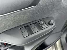 Toyota Yaris (2021) thumbnail 19
