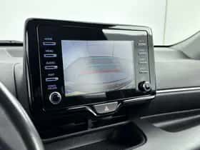 Toyota Yaris (2021) thumbnail 7