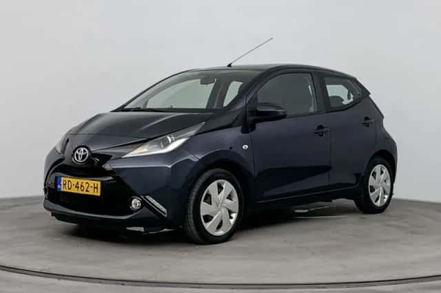 Toyota Aygo (2017) thumbnail 1