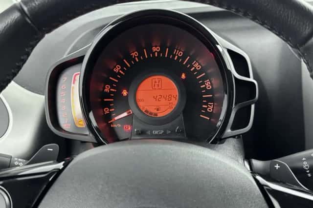 Toyota Aygo (2017) thumbnail 5