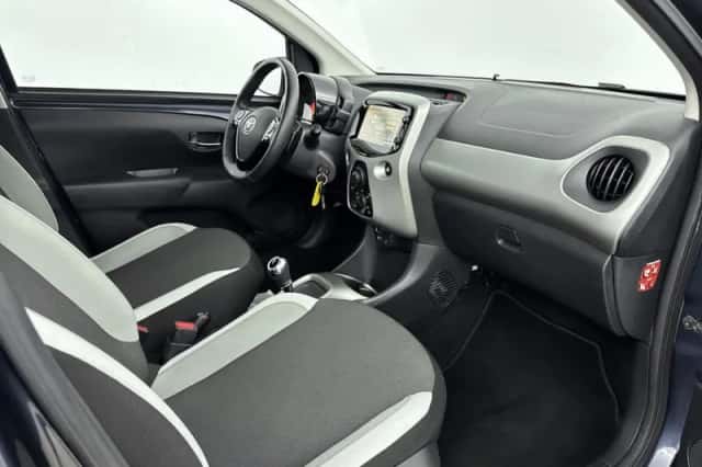 Toyota Aygo (2017) thumbnail 6
