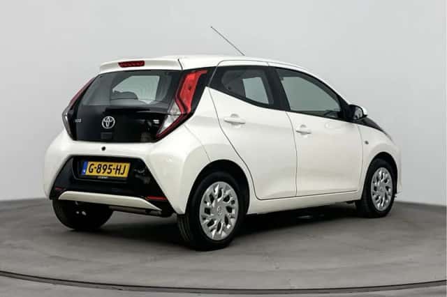 Toyota Aygo (2019) thumbnail 2