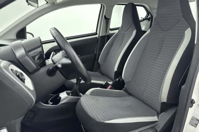 Toyota Aygo (2019) thumbnail 4