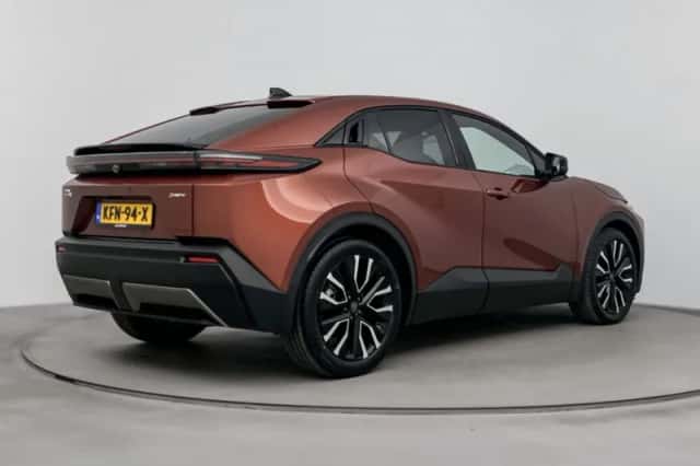 Toyota C-HR+ (2026) thumbnail 2
