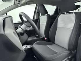 Toyota Yaris (2020) thumbnail 15