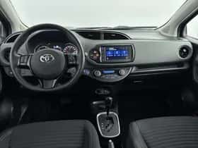 Toyota Yaris (2020) thumbnail 4