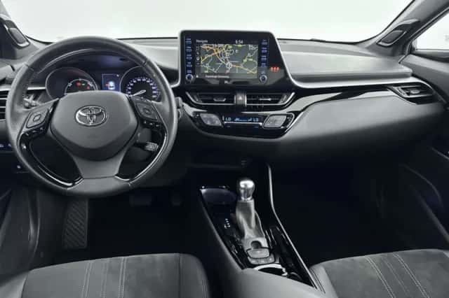 Toyota C-HR (2021) thumbnail 4