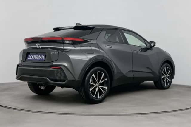 Toyota C-HR (2026) thumbnail 4