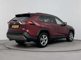Toyota RAV4 (2022) thumbnail 2