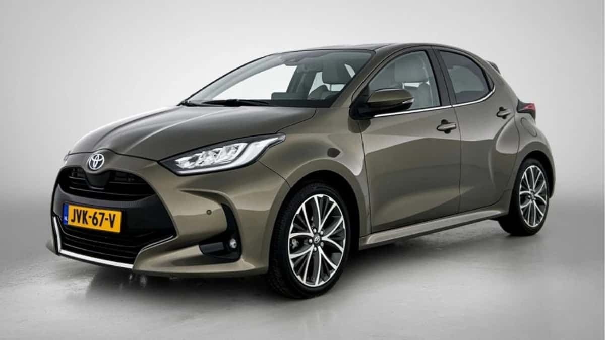 Toyota Yaris (2023) — foto 1