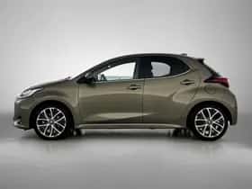 Toyota Yaris (2023) thumbnail 3