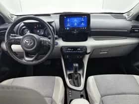 Toyota Yaris (2023) thumbnail 4