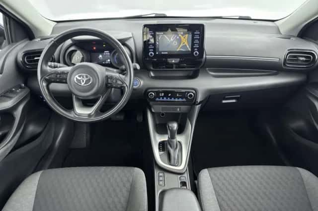 Toyota Yaris (2021) thumbnail 4