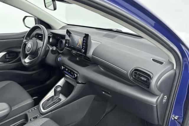 Toyota Yaris (2021) thumbnail 6