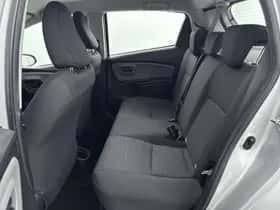 Toyota Yaris (2019) thumbnail 13