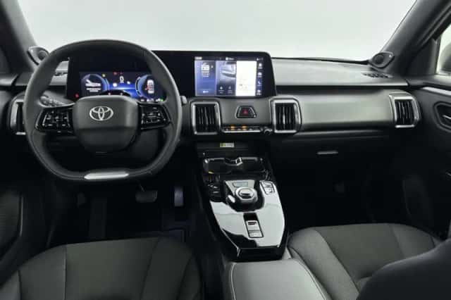 Toyota Urban_Cruiser (2026) thumbnail 5