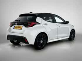 Toyota Yaris (2023) thumbnail 2