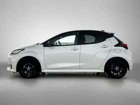 Toyota Yaris (2023) thumbnail 3