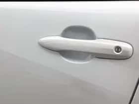 Toyota Yaris (2023) thumbnail 42