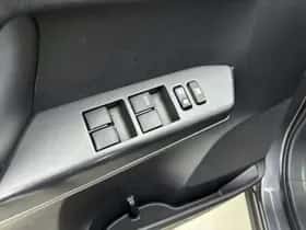 Toyota RAV4 (2017) thumbnail 21
