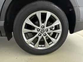 Toyota RAV4 (2017) thumbnail 22