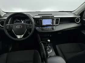 Toyota RAV4 (2017) thumbnail 4