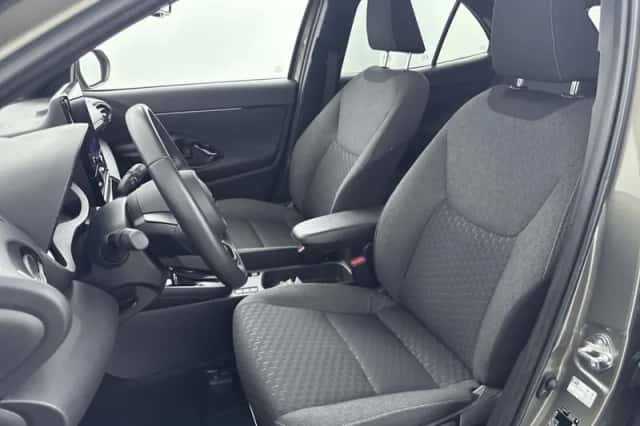Toyota Yaris_Cross (2025) thumbnail 4