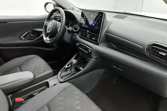 Toyota Yaris (2025) thumbnail 6