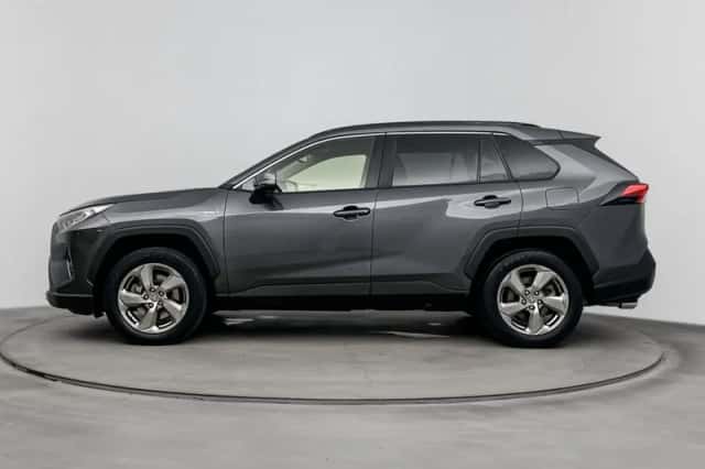 Toyota RAV4 (2021) thumbnail 3