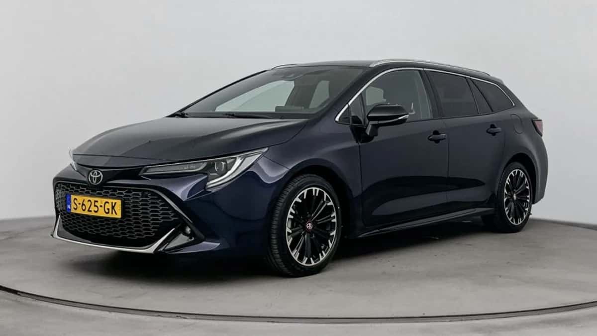 Toyota Corolla_Touring_Sports (2023) — foto 1