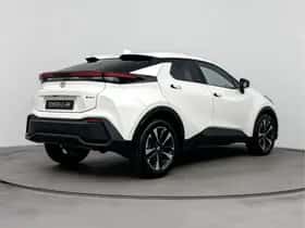 Toyota C-HR (2026) thumbnail 2