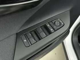 Toyota C-HR (2026) thumbnail 19
