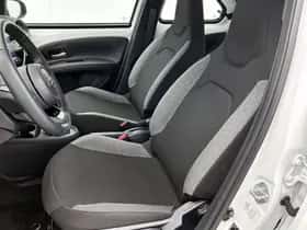 Toyota Aygo (2024) thumbnail 15