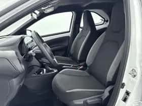 Toyota Aygo (2024) thumbnail 13