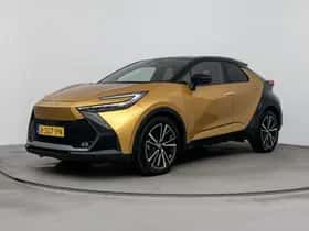 Toyota C-HR (2024) thumbnail 1