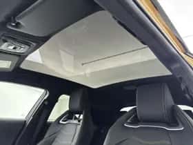 Toyota C-HR (2024) thumbnail 4