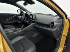 Toyota C-HR (2024) thumbnail 7