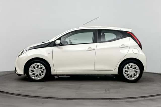 Toyota Aygo (2019) thumbnail 3