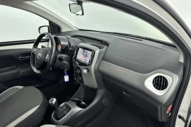 Toyota Aygo (2019) thumbnail 6