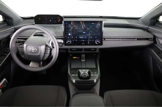 Toyota C-HR+ (2026) thumbnail 4