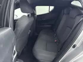 Toyota C-HR (2018) thumbnail 17