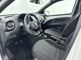 Toyota Aygo (2024) thumbnail 5