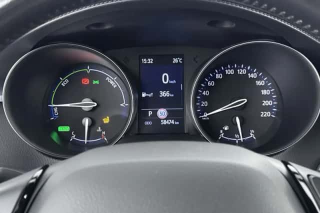 Toyota C-HR (2020) thumbnail 5