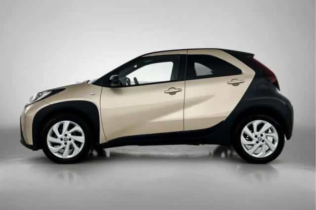 Toyota Aygo (2022) thumbnail 3
