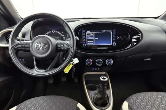 Toyota Aygo (2022) thumbnail 4